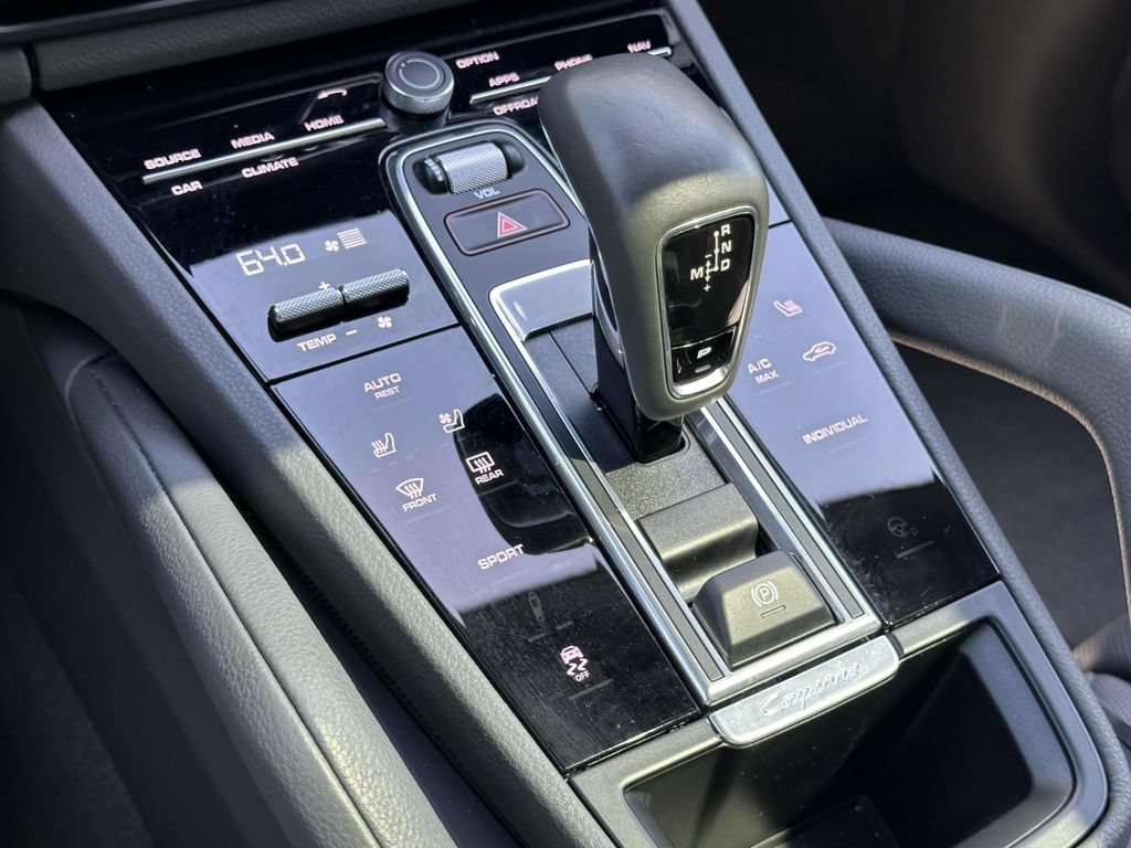 Used 2020 Porsche Cayenne AWD/4WD image 29