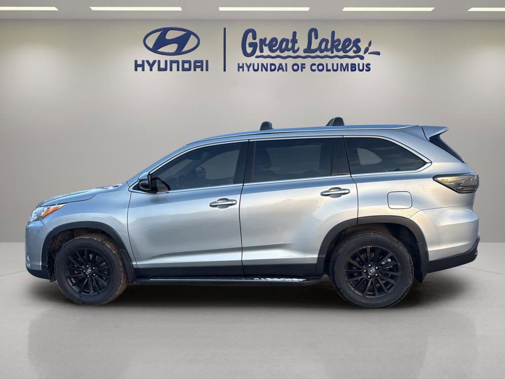 Used 2019 Toyota Highlander XLE image 2
