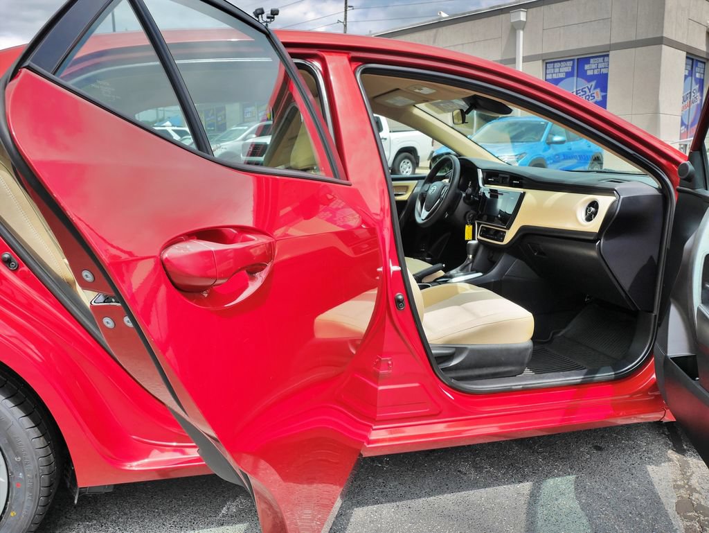 Used 2017 Toyota Corolla LE FWD image 10