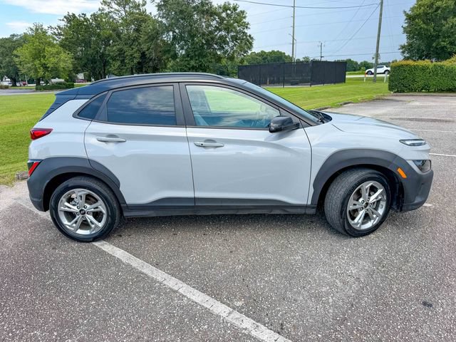 Used 2023 Hyundai Kona SEL FWD image 2