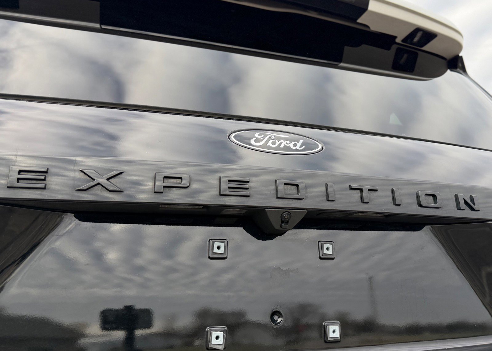 Certified 2025 Ford Expedition Max Platinum w/ Stealth Appearance Package image 13