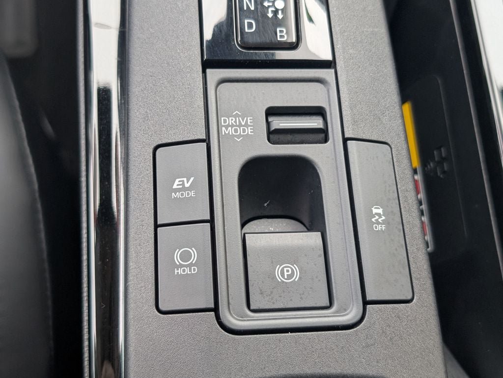 Certified 2024 Toyota Prius XLE AWD/4WD image 25
