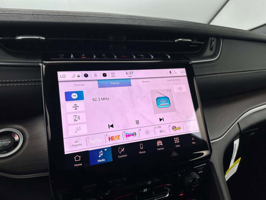 New 2025 Jeep Grand Cherokee Limited image 30