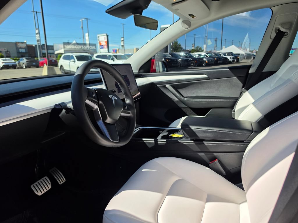 Used 2023 Tesla Model Y Performance AWD/4WD image 8