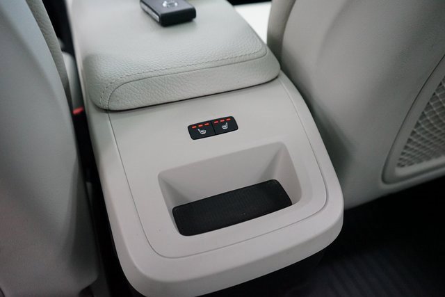 Used 2019 Volvo XC60 T5 Momentum w/ Multimedia Package image 15
