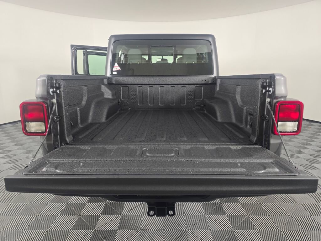 New 2026 Jeep Gladiator Sport image 14