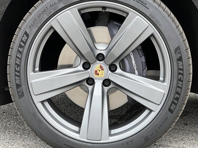 New 2025 Porsche Macan image 49