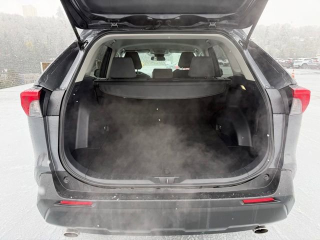 Used 2025 Toyota RAV4 XLE AWD/4WD image 8