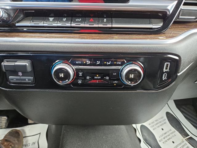 Used 2024 GMC Sierra 3500 SLE w/ SLE Convenience Package image 26