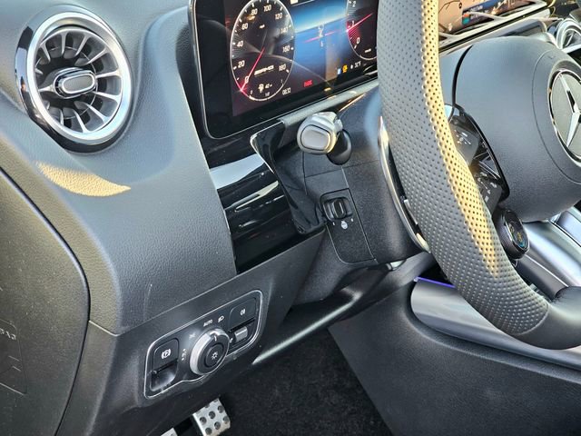 New 2026 Mercedes-Benz GLA 35 AMG 4MATIC image 15