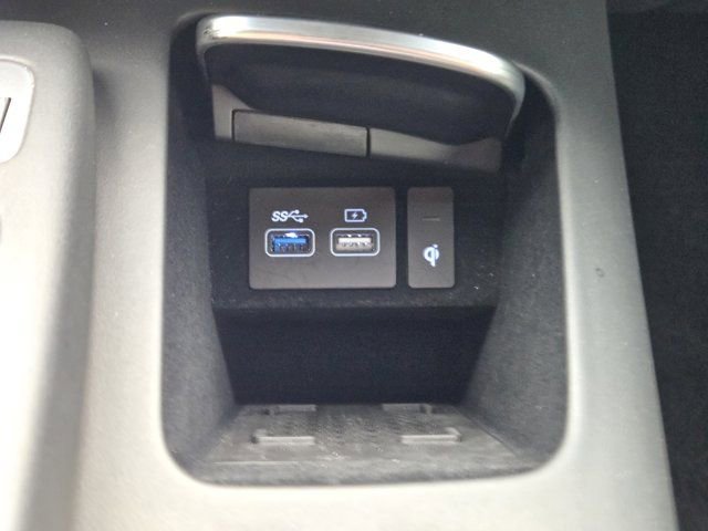 Used 2025 Genesis GV70 3.5T Sport w/ Sport Advanced Package AWD/4WD image 20