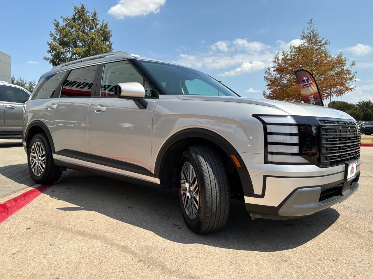 Used 2026 Hyundai Palisade SEL FWD image 4