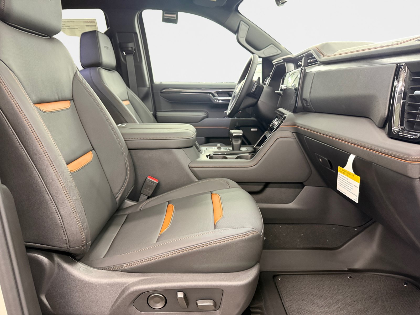 New 2026 GMC Sierra 1500 AT4 w/ AT4 Premium Package AWD/4WD image 12