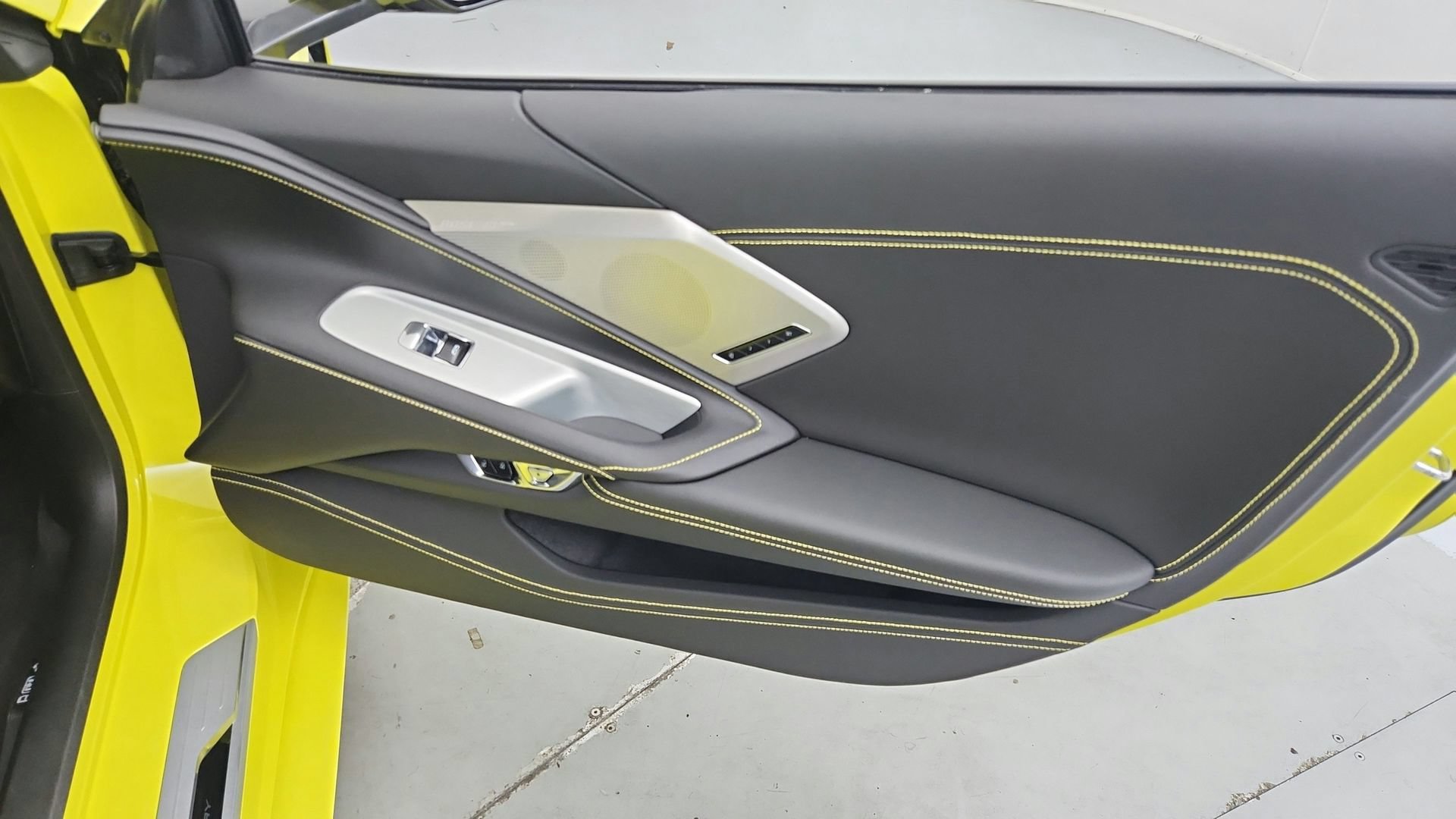 Certified 2023 Chevrolet Corvette Stingray Premium Cpe w/ Z51 Performance Package RWD image 17