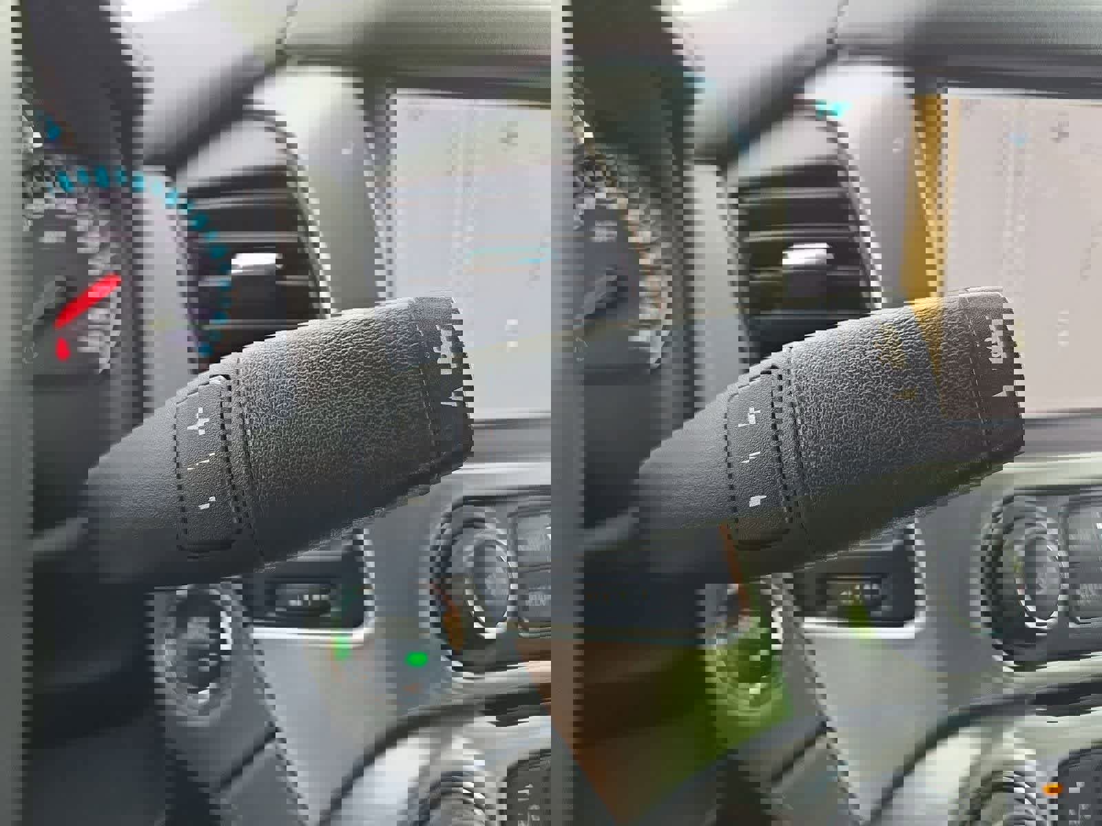 Used 2015 Chevrolet Tahoe LT image 32