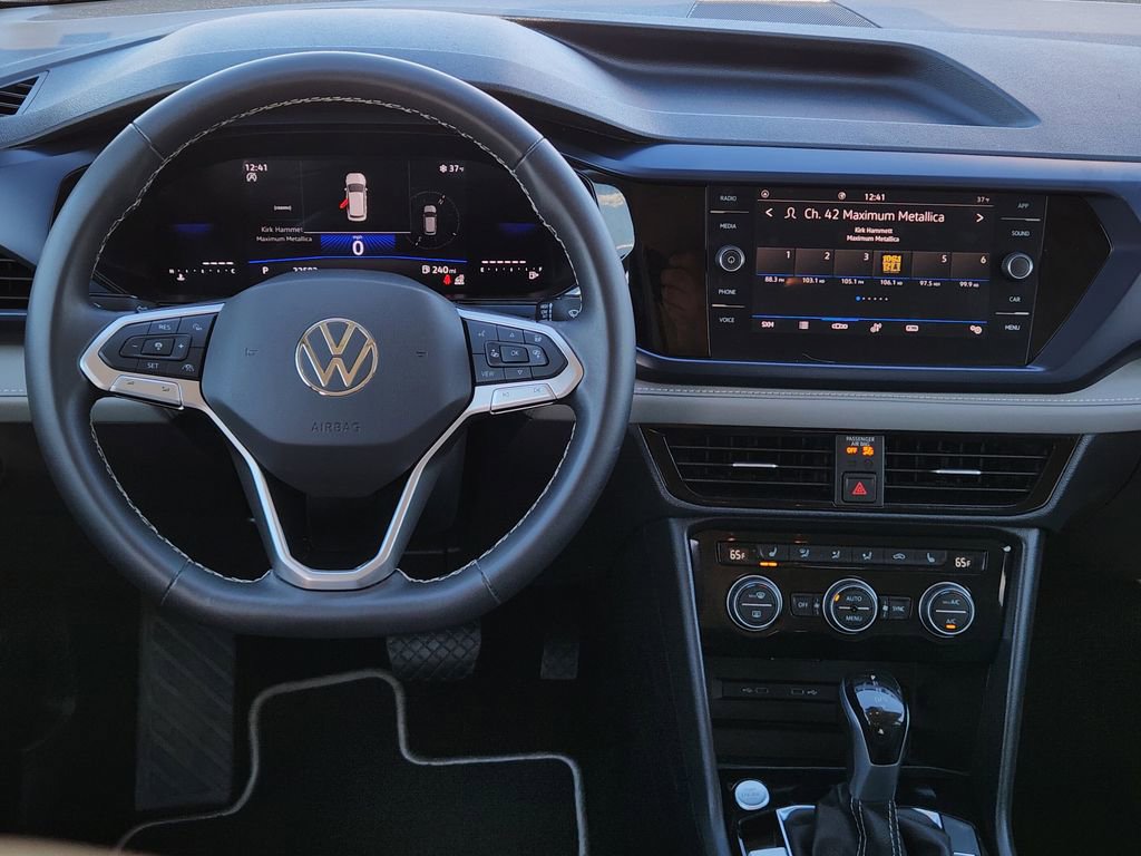 Used 2024 Volkswagen Taos SE image 26