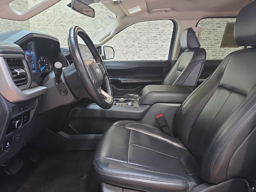 Used 2023 Ford Expedition Max XLT image 23