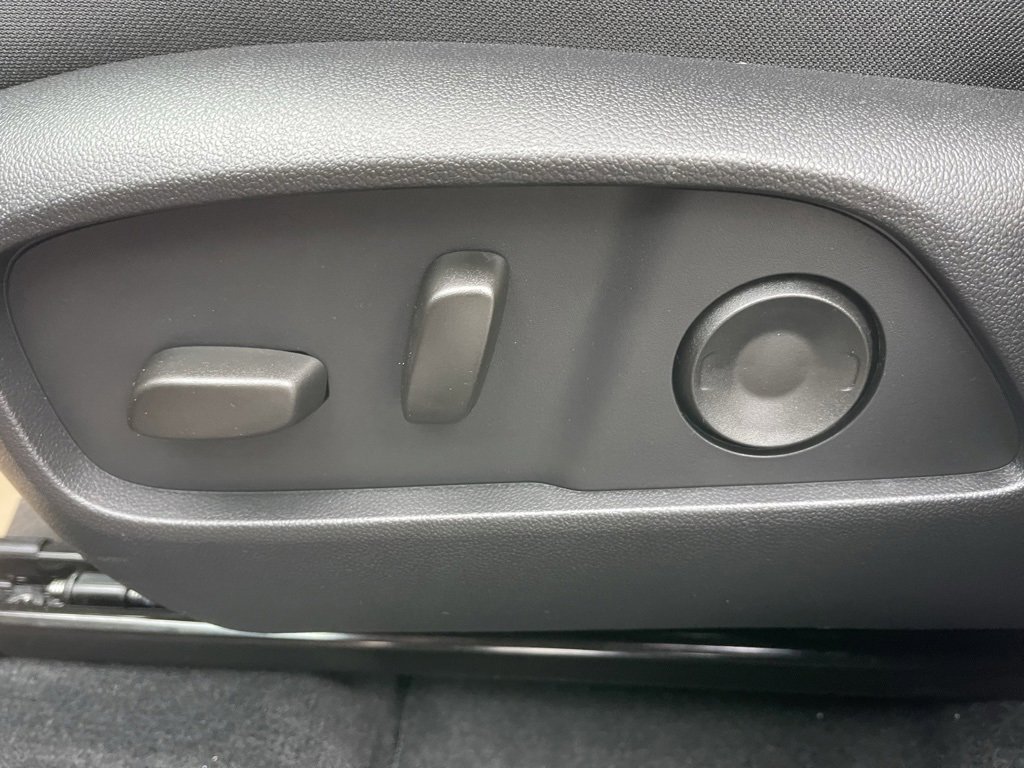 New 2026 Chevrolet Equinox LT w/ Convenience Package II image 12