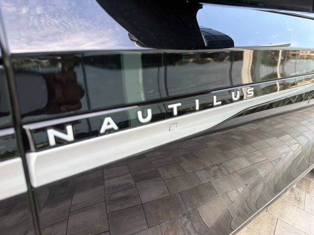 New 2026 Lincoln Nautilus Reserve AWD/4WD image 8