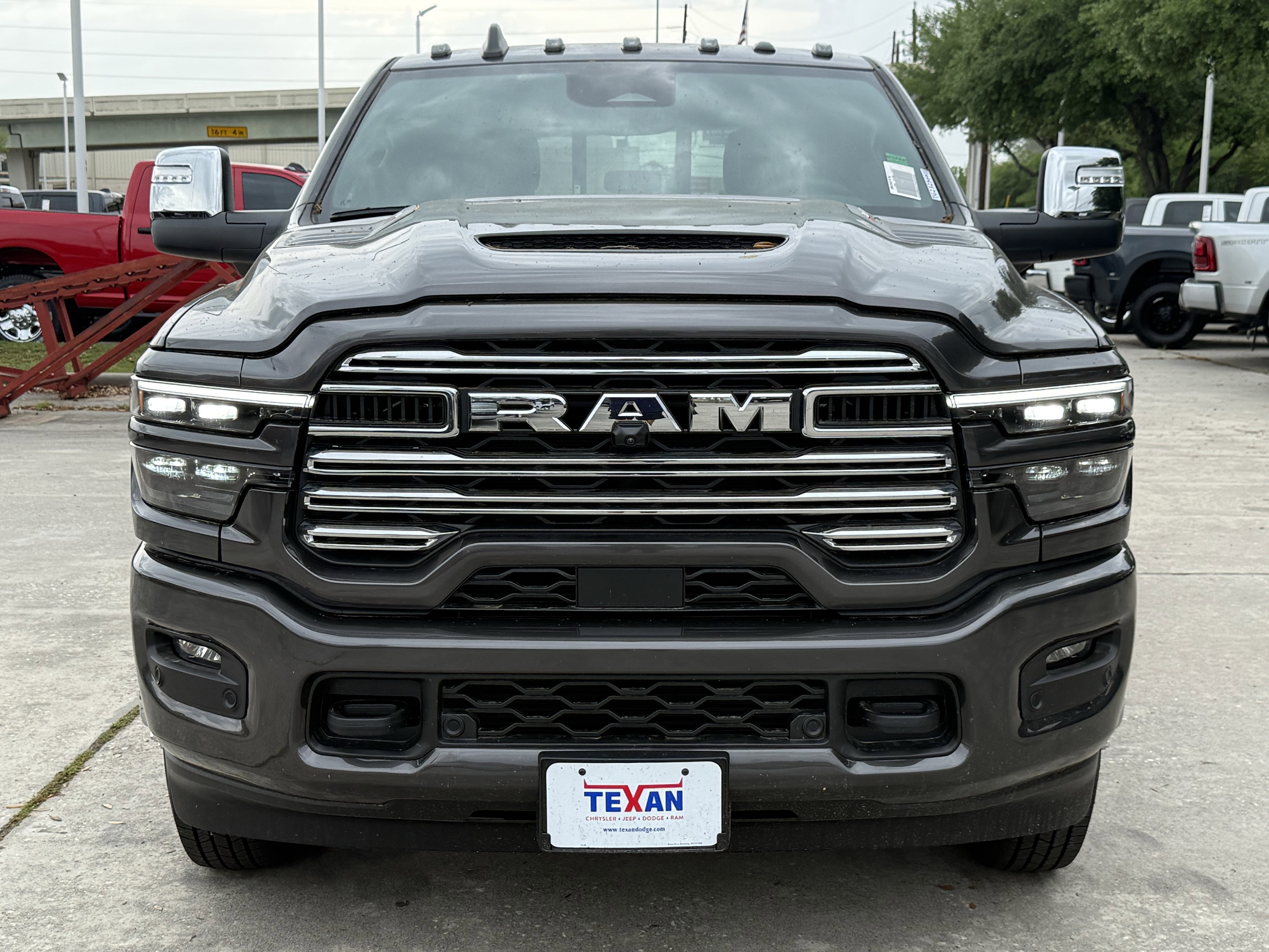 New 2026 RAM 3500 Laramie w/ Sport Appearance Package AWD/4WD image 7