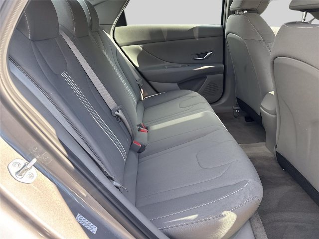 Used 2023 Hyundai Elantra SEL FWD image 22