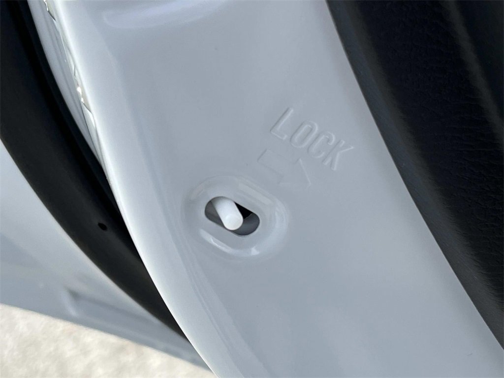 New 2026 Mitsubishi Outlander SE image 14