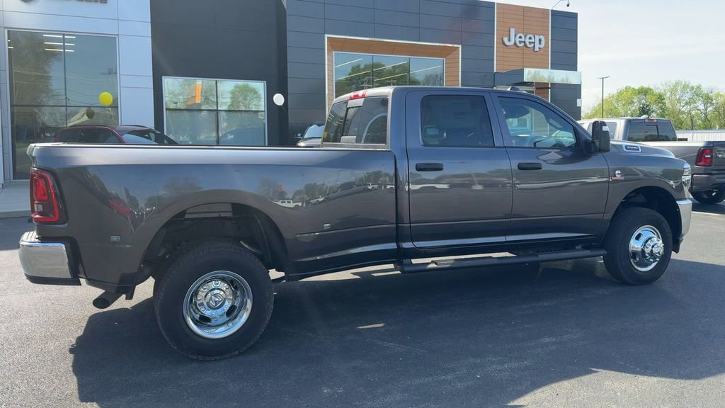 New 2026 RAM 3500 Tradesman AWD/4WD image 7