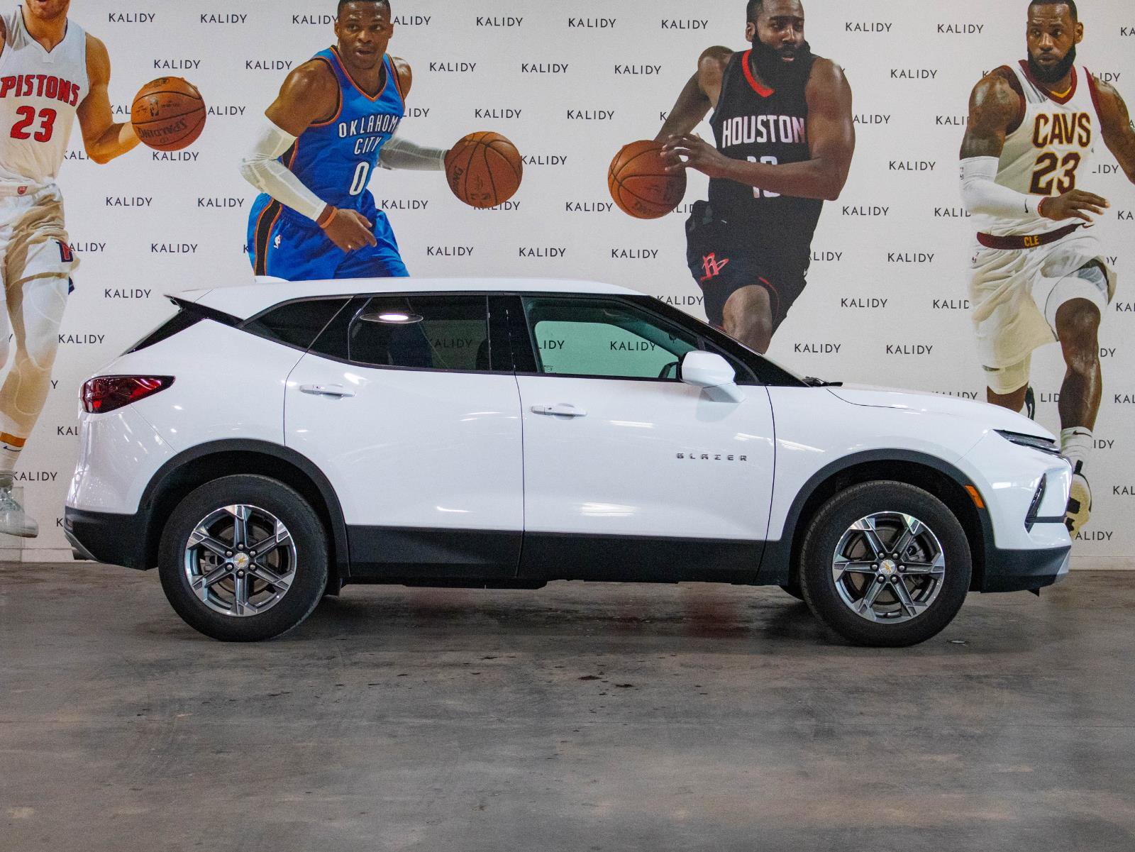 Used 2025 Chevrolet Blazer LT AWD/4WD image 17