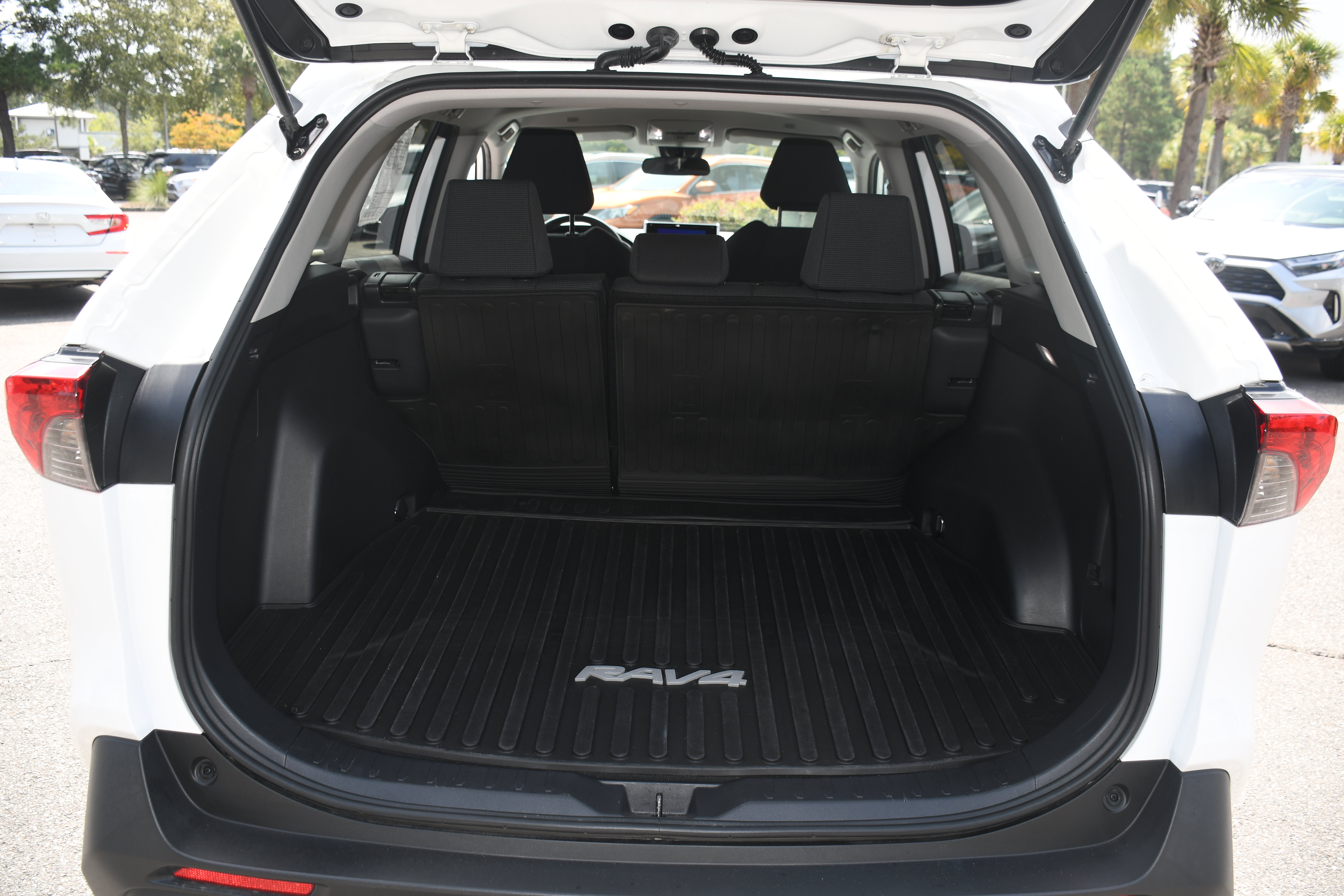 Certified 2023 Toyota RAV4 LE FWD image 16