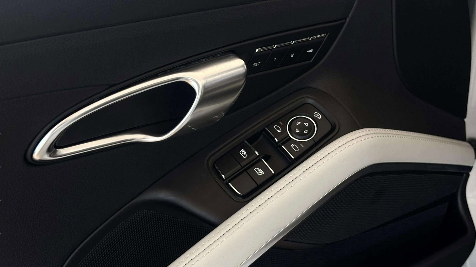 Used 2025 Porsche 718 Boxster S image 27