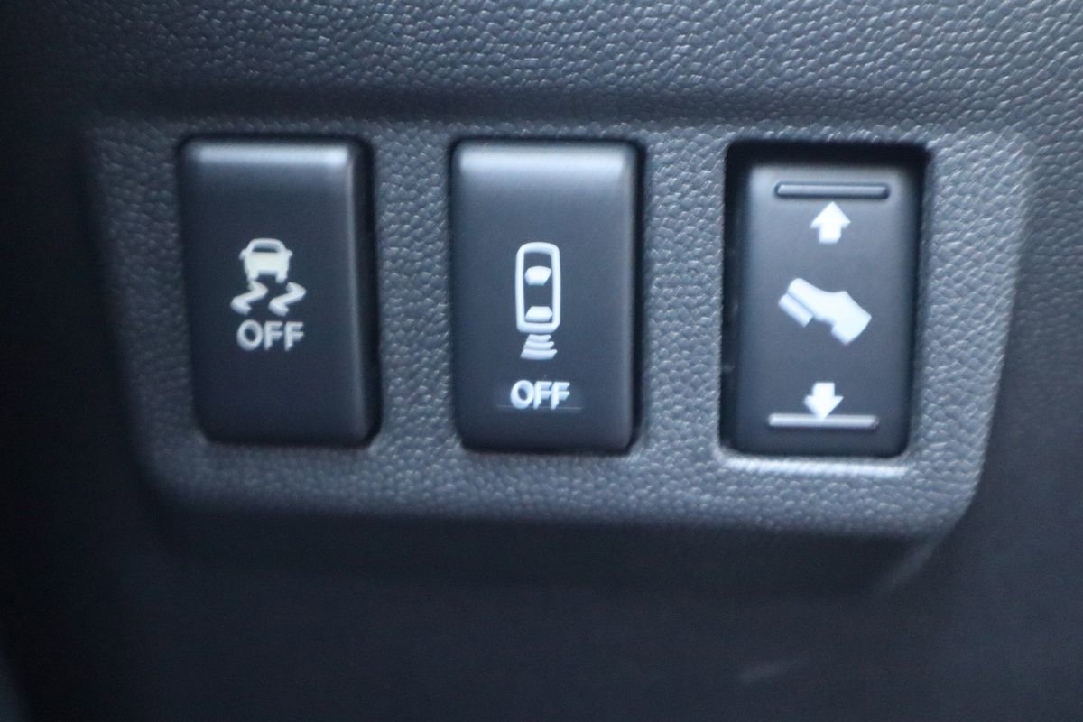 Used 2013 Nissan Titan PRO-4X w/ Pro-4x Premium Utility Pkg AWD/4WD image 28
