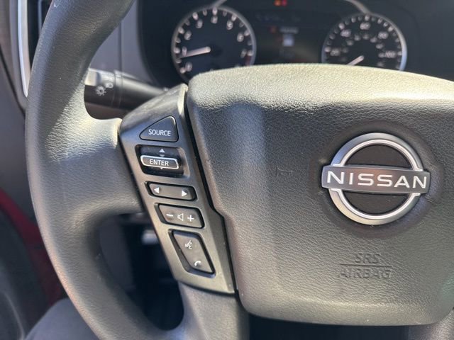 Used 2025 Nissan Frontier SV image 21