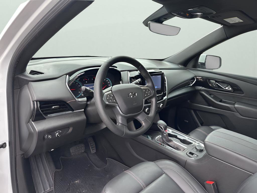 Used 2023 Chevrolet Traverse RS image 23