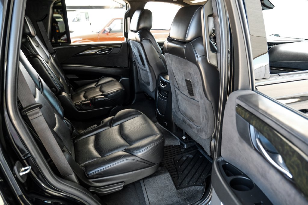 Used 2020 Cadillac Escalade Platinum AWD/4WD image 40