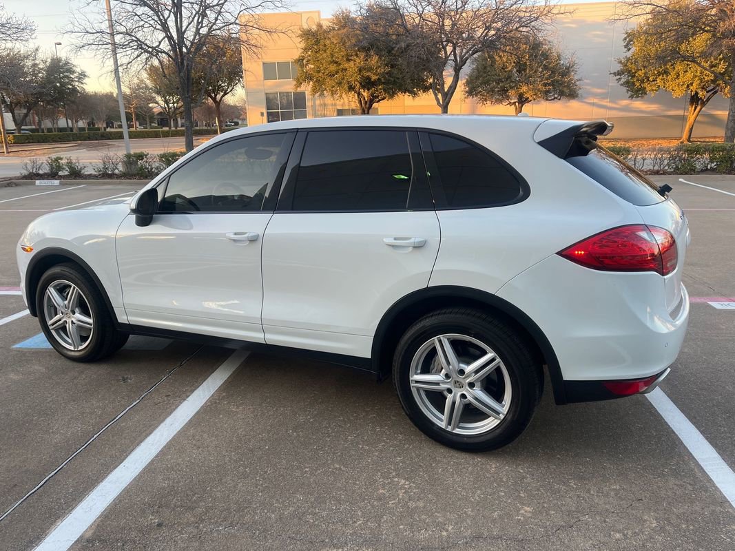 Used 2014 Porsche Cayenne S AWD/4WD image 6