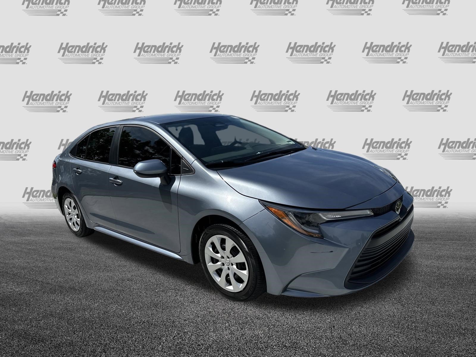 Used 2024 Toyota Corolla LE FWD image 2