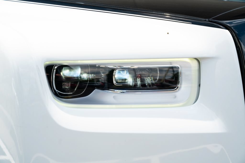 Used 2019 Rolls-Royce Phantom Sedan RWD image 9