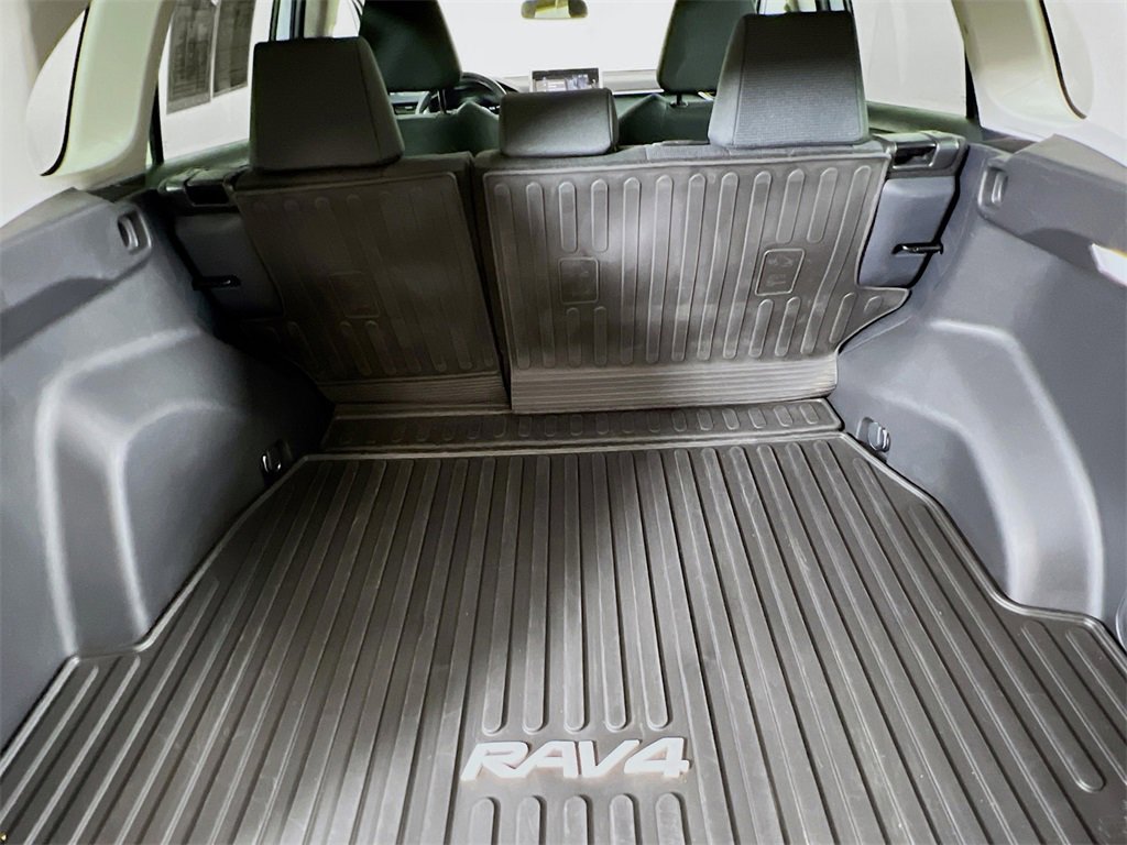 Used 2024 Toyota RAV4 LE image 22