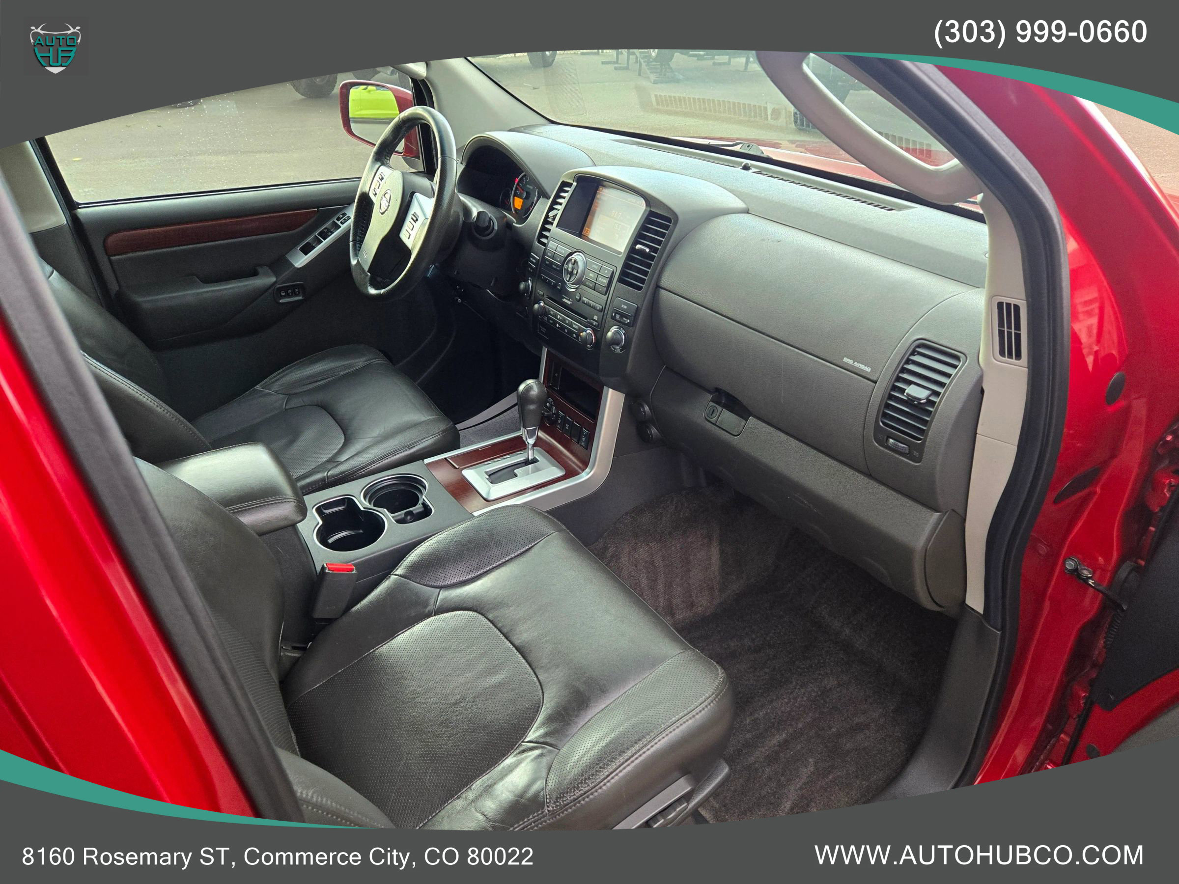 Used 2011 Nissan Pathfinder LE image 12