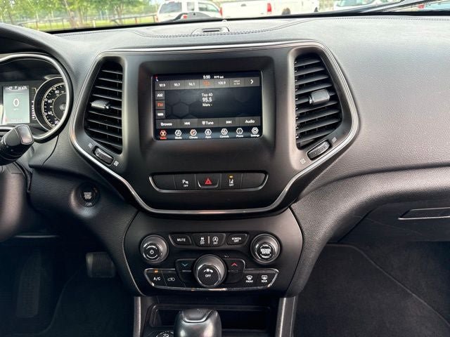Used 2021 Jeep Cherokee Latitude Lux w/ Trailer Tow Group AWD/4WD image 8
