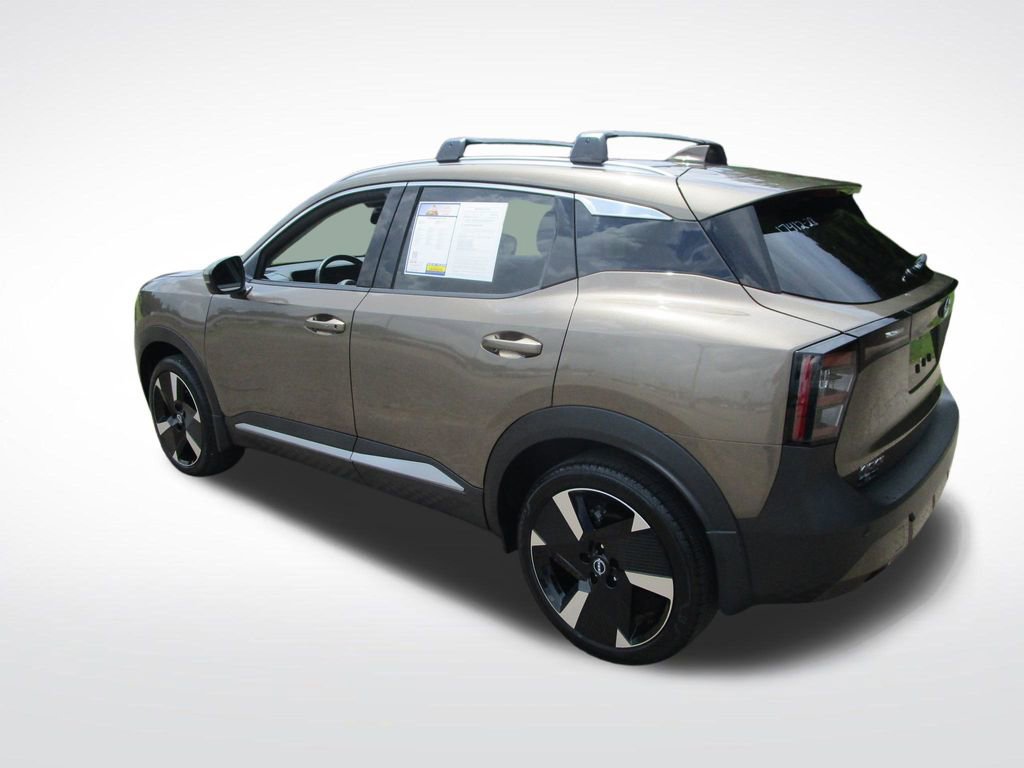 Used 2025 Nissan Kicks SR AWD/4WD image 4
