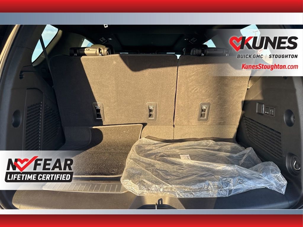Used 2025 GMC Yukon Denali image 45