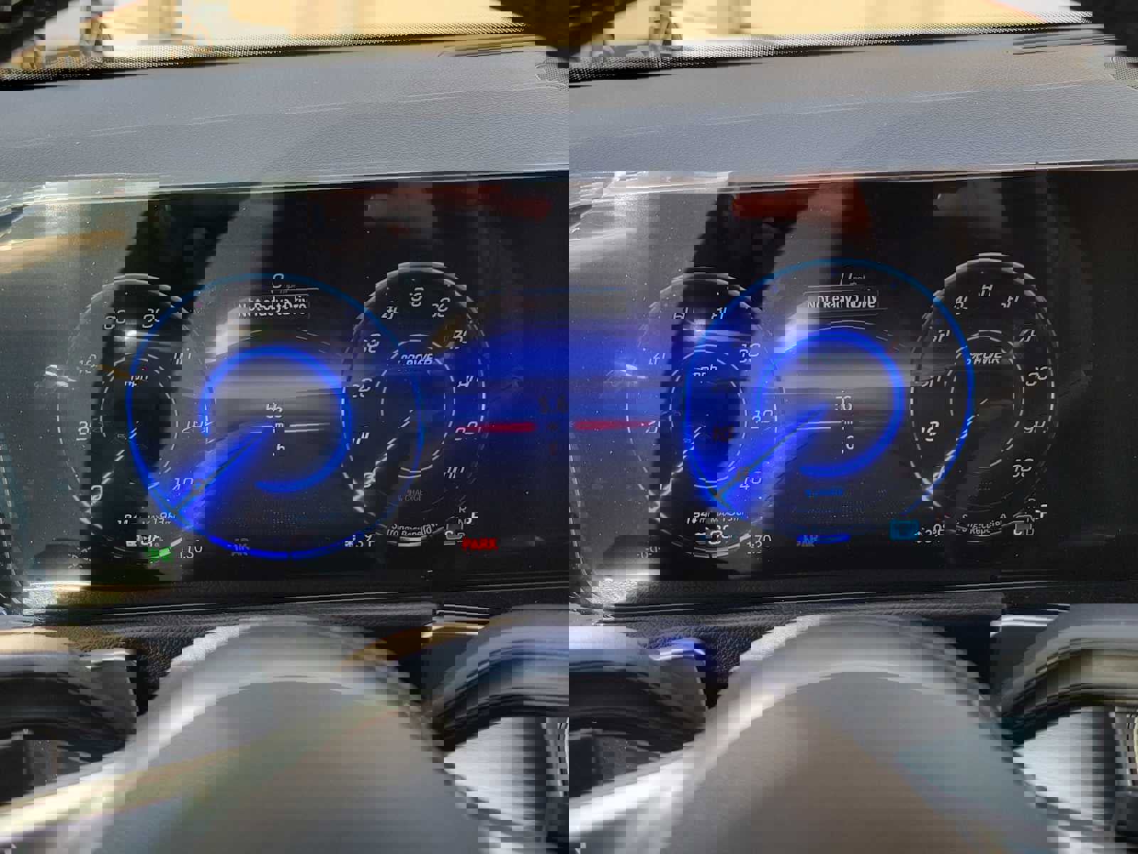 Used 2025 Mercedes-Benz EQB 350 4MATIC SUV image 27