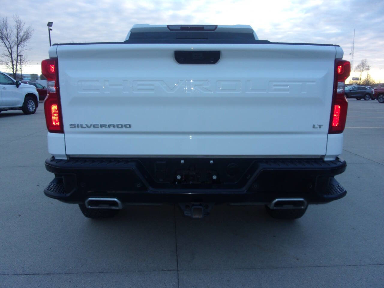 Used 2025 Chevrolet Silverado 1500 LT Trail Boss w/ Convenience Package II image 7