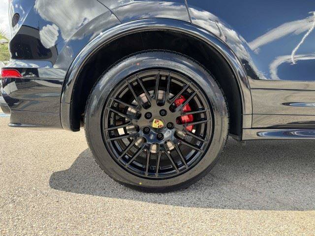 Used 2017 Porsche Cayenne GTS AWD/4WD image 61