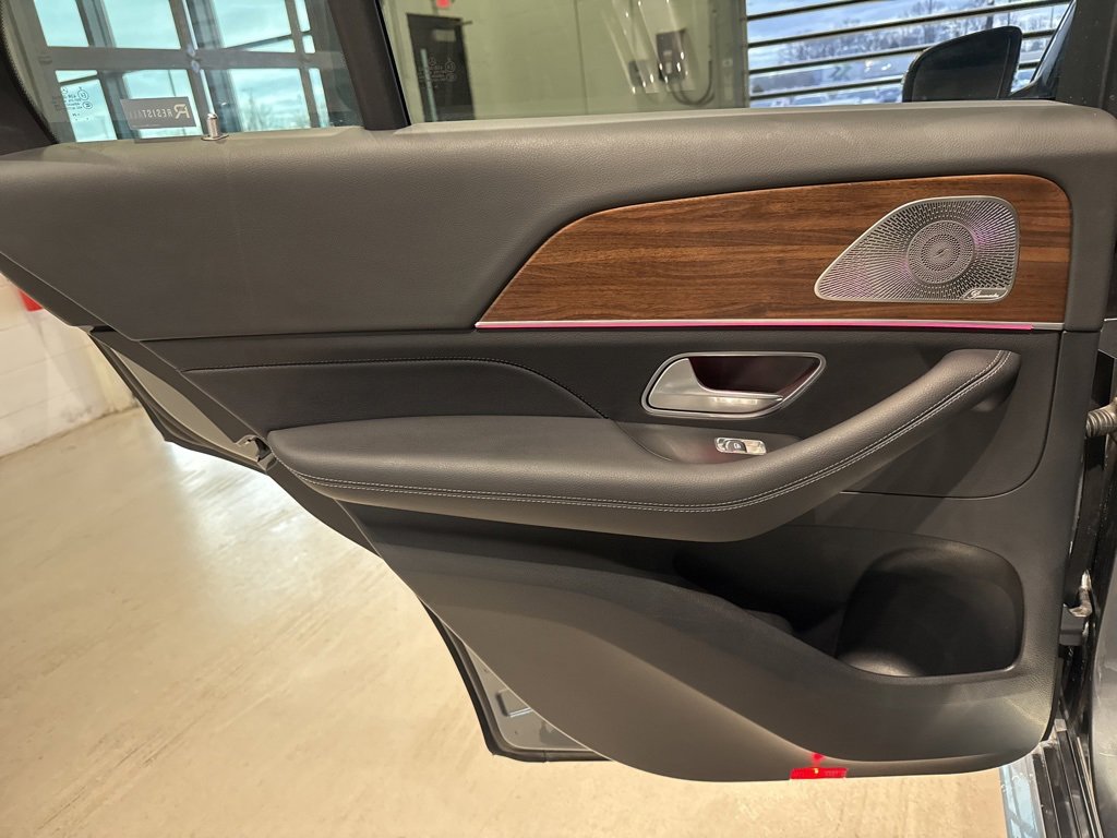 Used 2025 Mercedes-Benz GLE 350 GLE 350 w/ AMG Line Exterior image 40