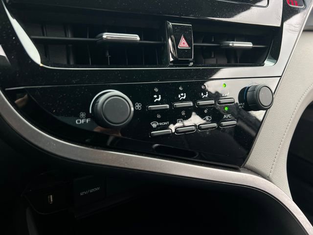 Used 2021 Toyota Camry LE image 24