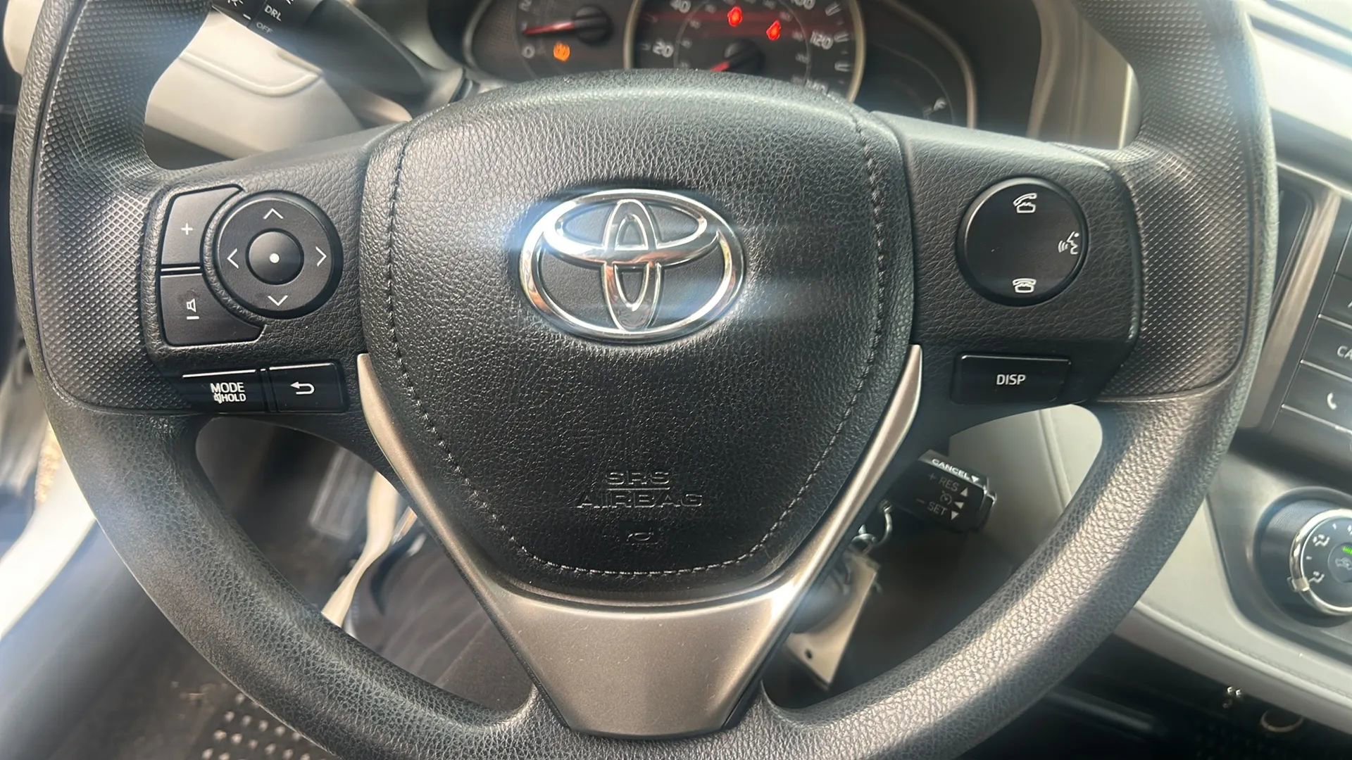 Used 2015 Toyota RAV4 LE image 28