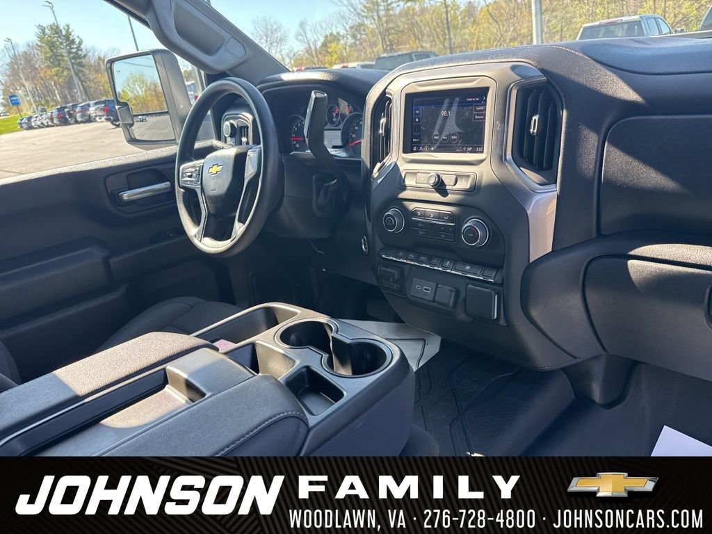 Used 2025 Chevrolet Silverado 2500 Custom w/ Custom Value Package image 34