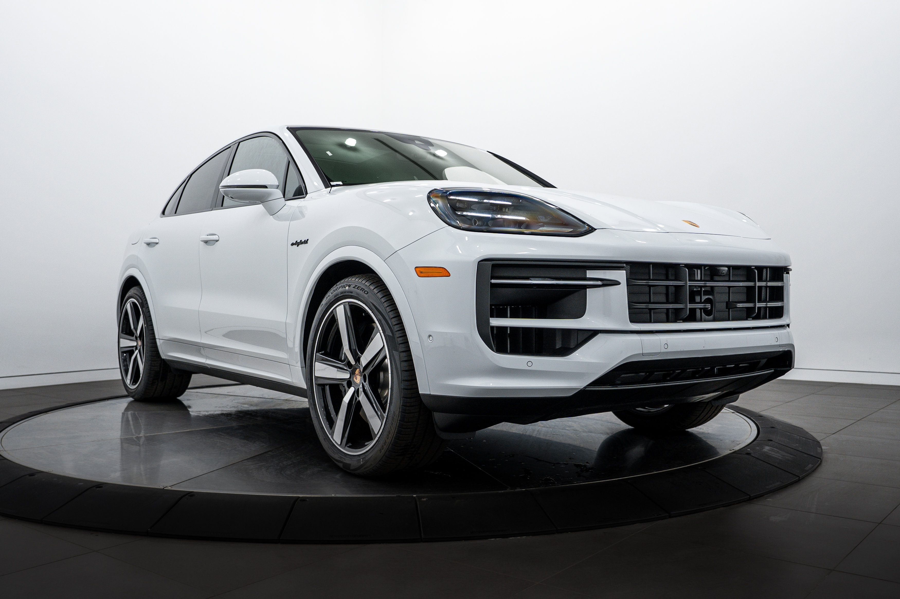 New 2026 Porsche Cayenne E-Hybrid Coupe image 9